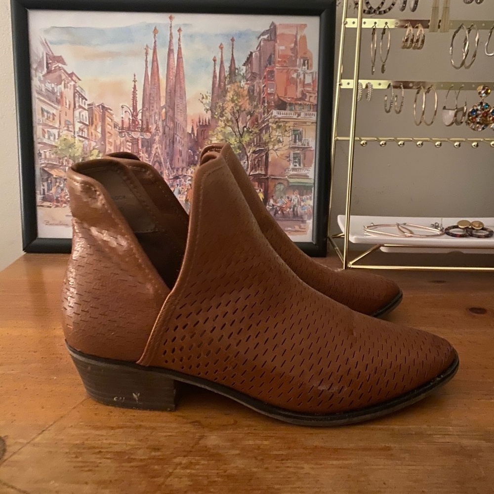 American Eagle Perforated Bootie